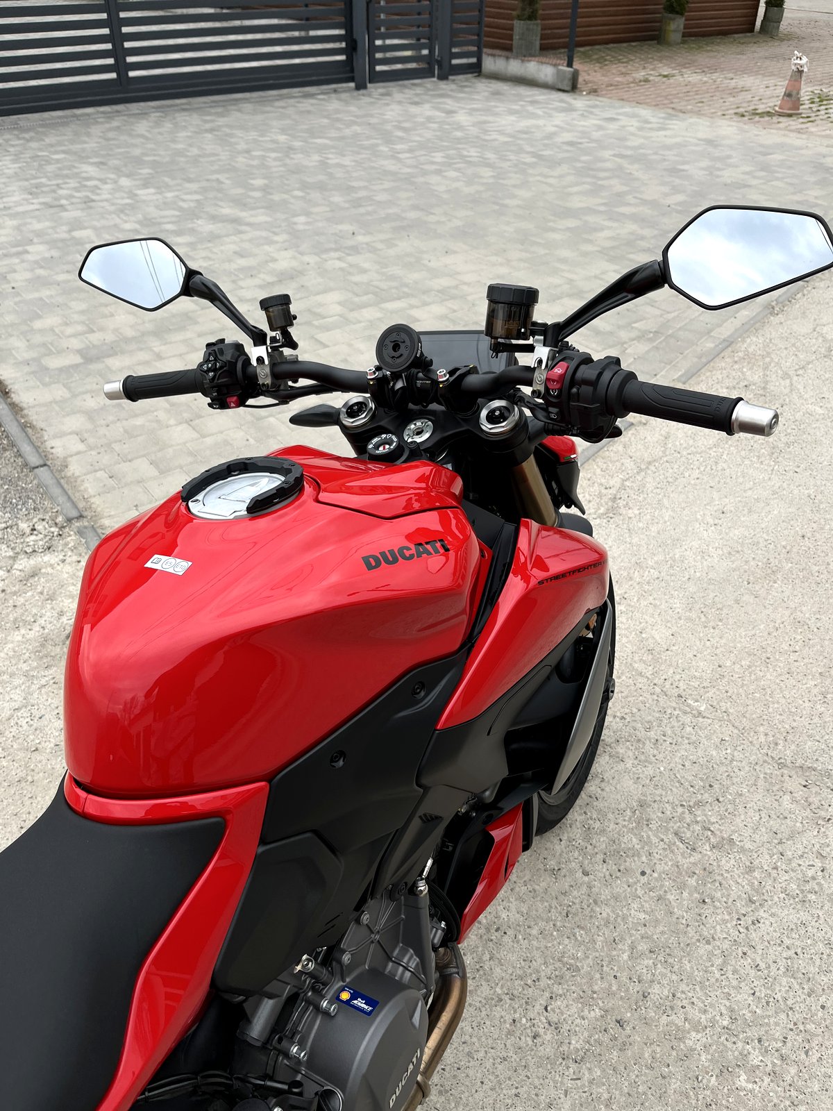 Ducati Streetfighter V2 — 10